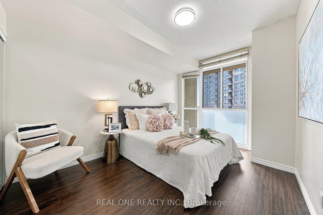 225 Webb Drive Unit 1611, Mississauga