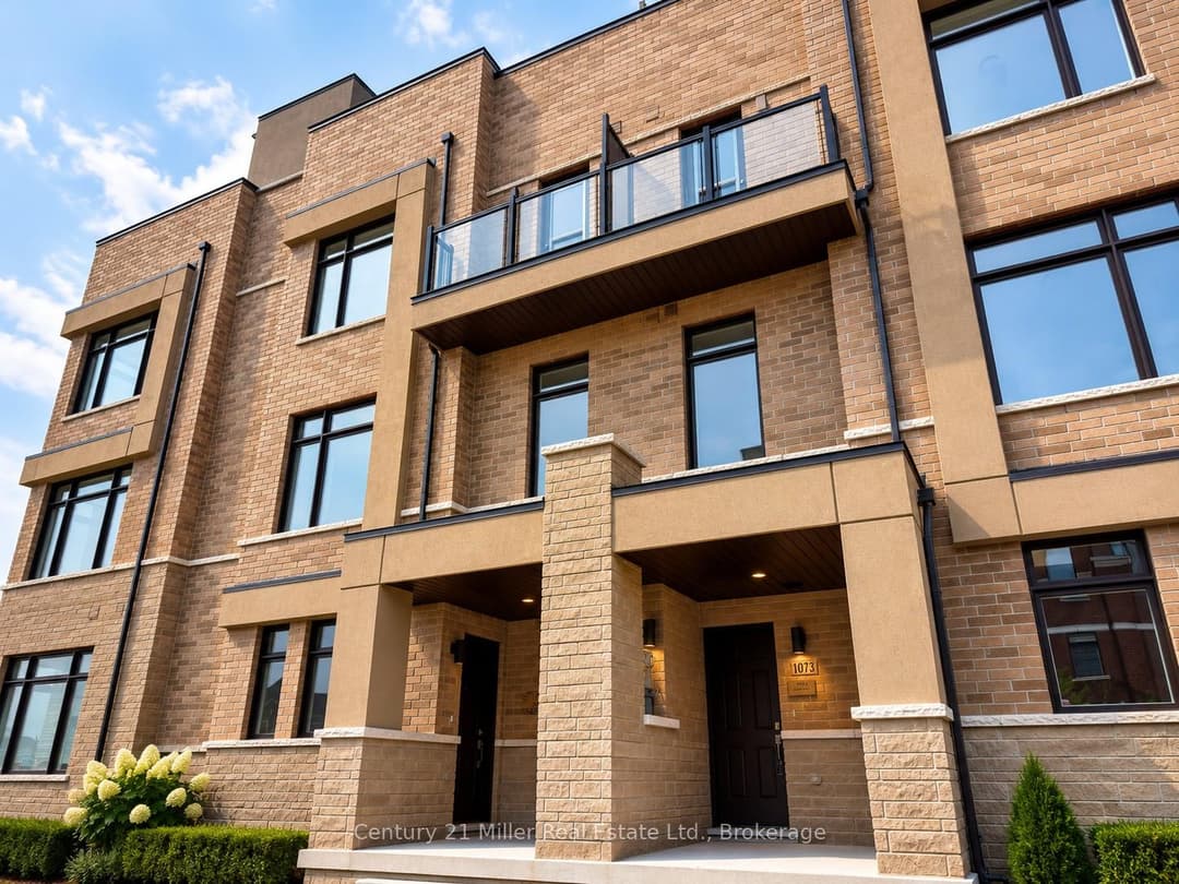 1073 Wheat Boom Drive, Oakville