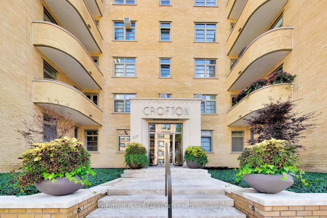 717 Eglinton Avenue Unit 103, Forest Hill / Deer Park