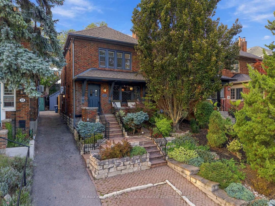 26 Larkin Avenue, High Park / Junction / Roncesvalles