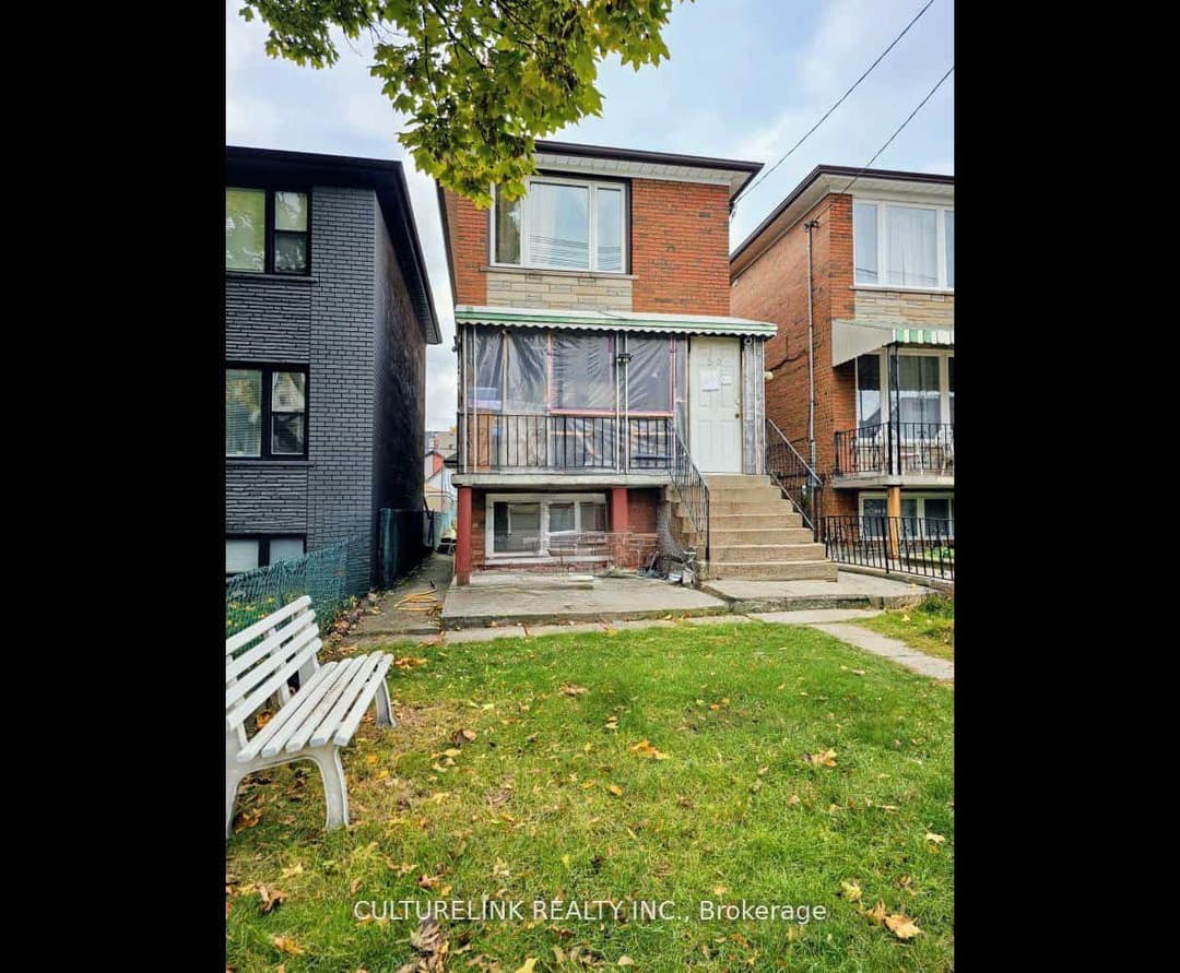 52 Palmerston Avenue, Downtown Toronto / Waterfront