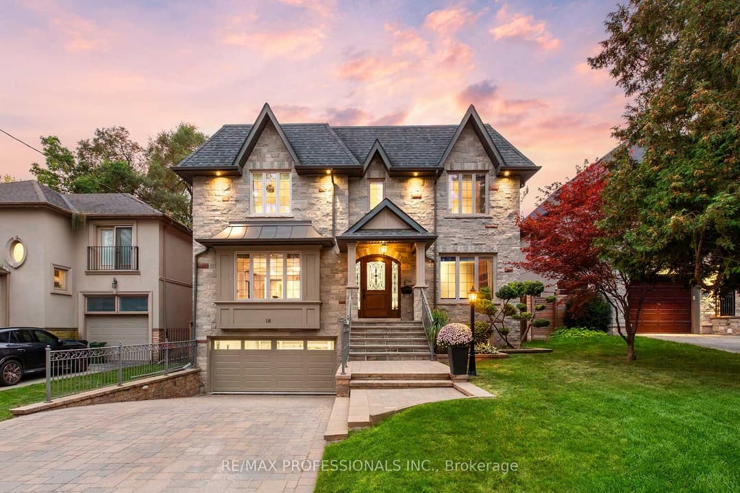 18 Hillcroft Drive, Etobicoke (Islington / Rexdale)