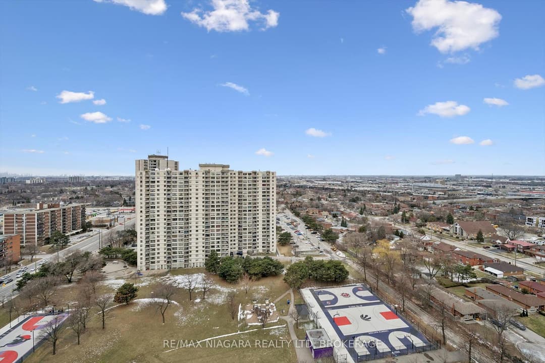 340 Dixon Road Unit 2306, Etobicoke (Kingsview Village / Humber Heights)