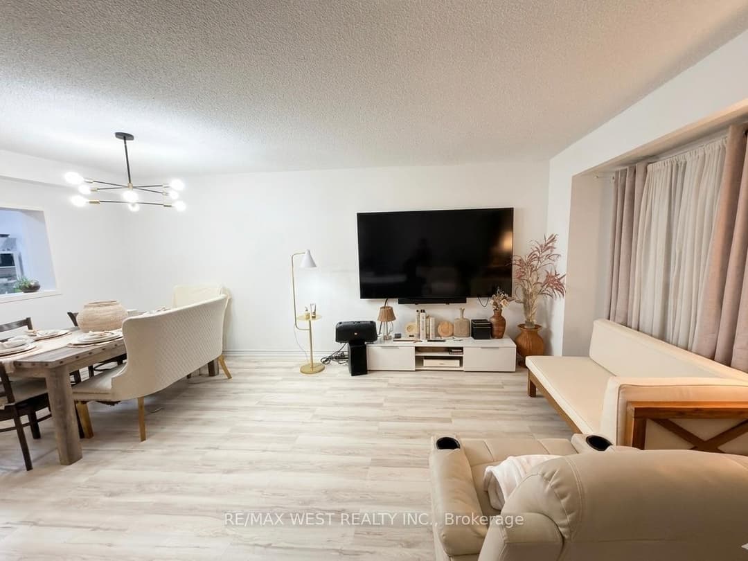69 Maple Branch Path Unit 37, Etobicoke (Kingsview Village / Humber Heights)
