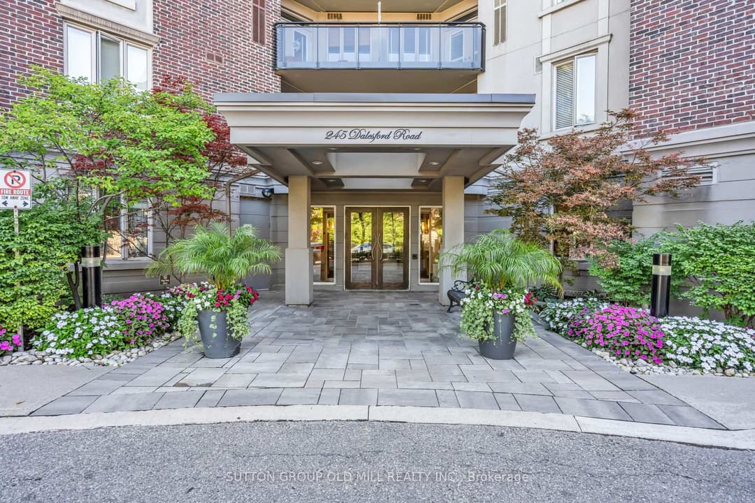 245 Dalesford Road Unit 422, Corso Italia / Dufferin Grove