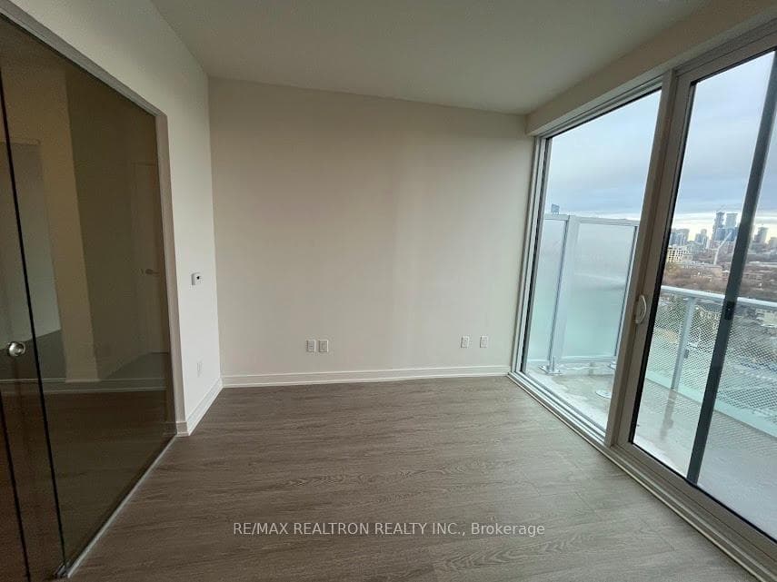 425 Front Street Unit 1301, Regent Park / Cabbagetown / St. James Town