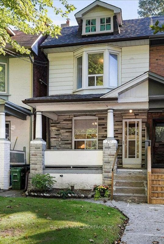 251 Ashdale Avenue, Riverdale / Leslieville
