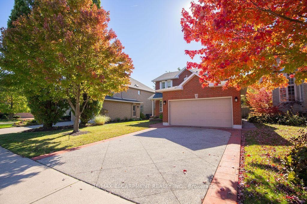 7 FALCONRIDGE Drive, Hamilton